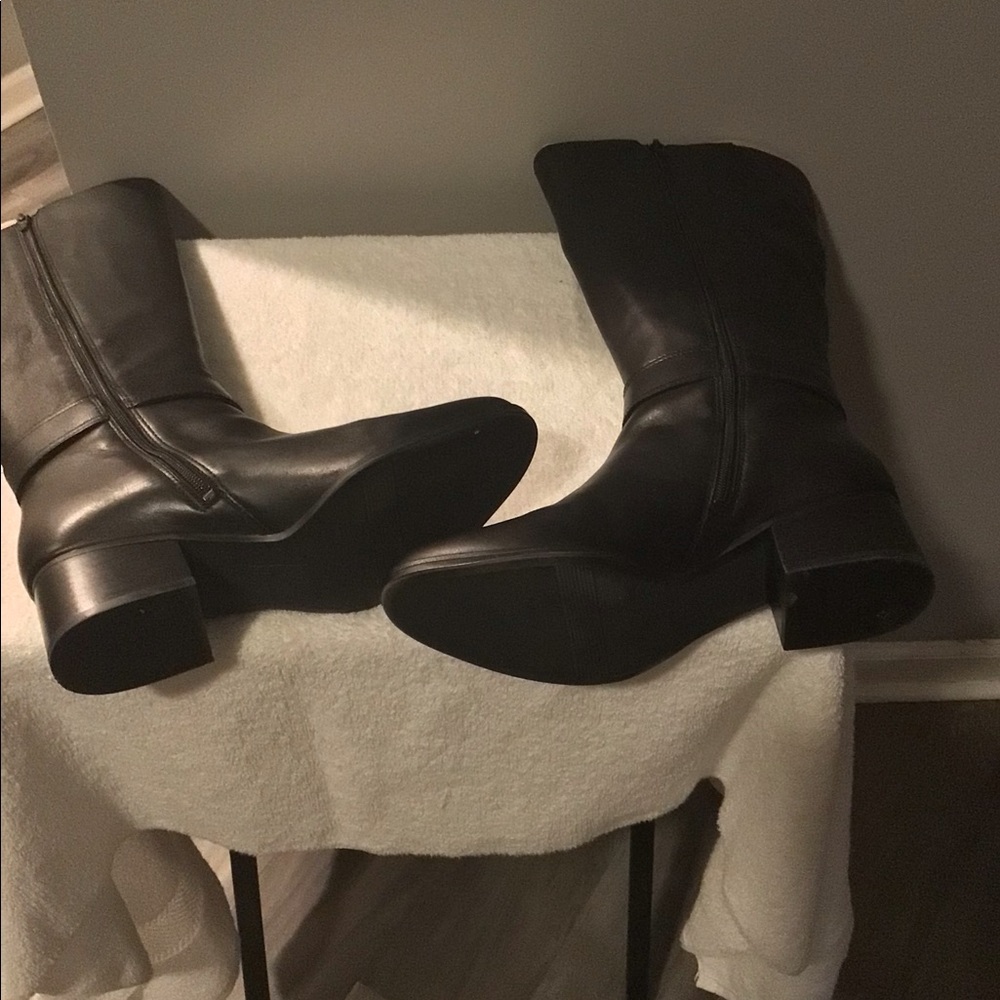Naturalizer Riding Boots - Picture 4 of 5